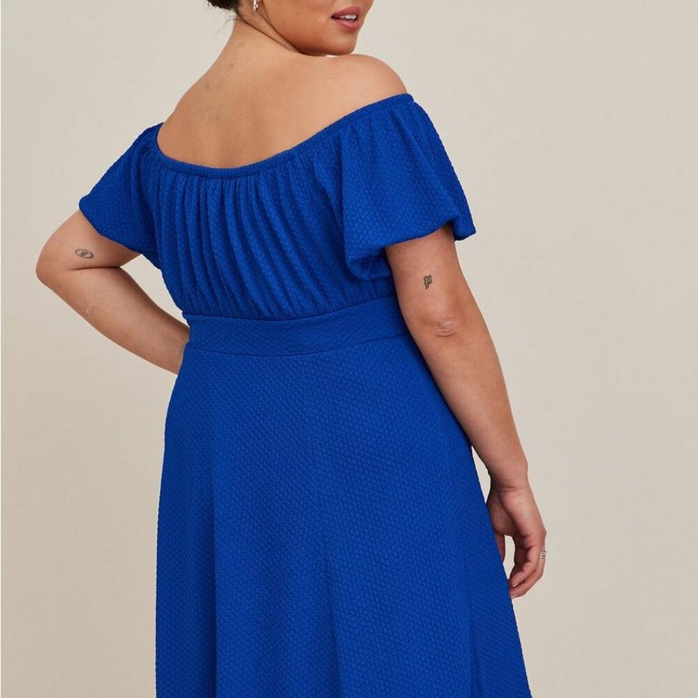 PLUS DRESS - Picture 4 of 8
